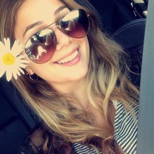 Meet your Posher, Leah